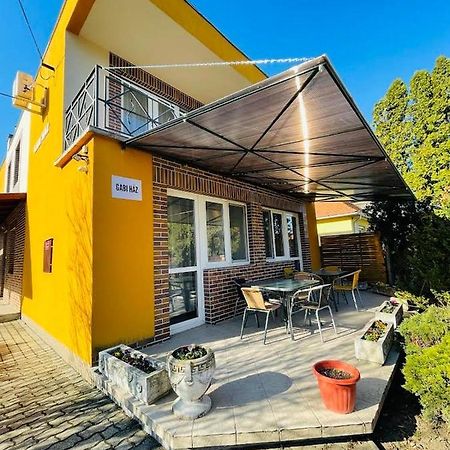 Gabi Haz Apartmanok*** Hajdúszoboszló Exterior foto